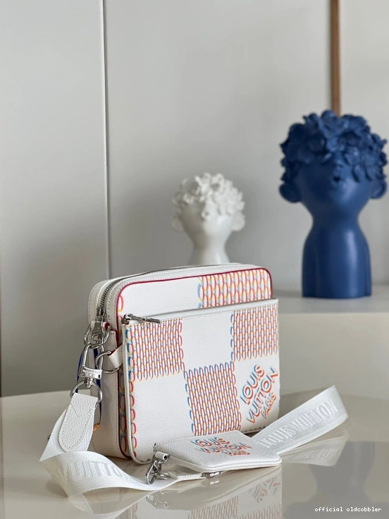 Official oldcobbler MESSENGER TRIO VUITTON LOUIS 0818